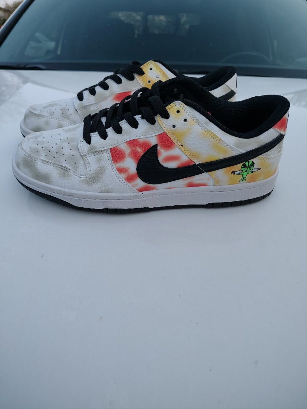 Nike SB Dunk Low Raygun Tie Dye White BQ6832-101 Men Size 9 No Box